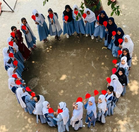 Girl researchers in Bangladesh (Credit: Nurun Nahar)